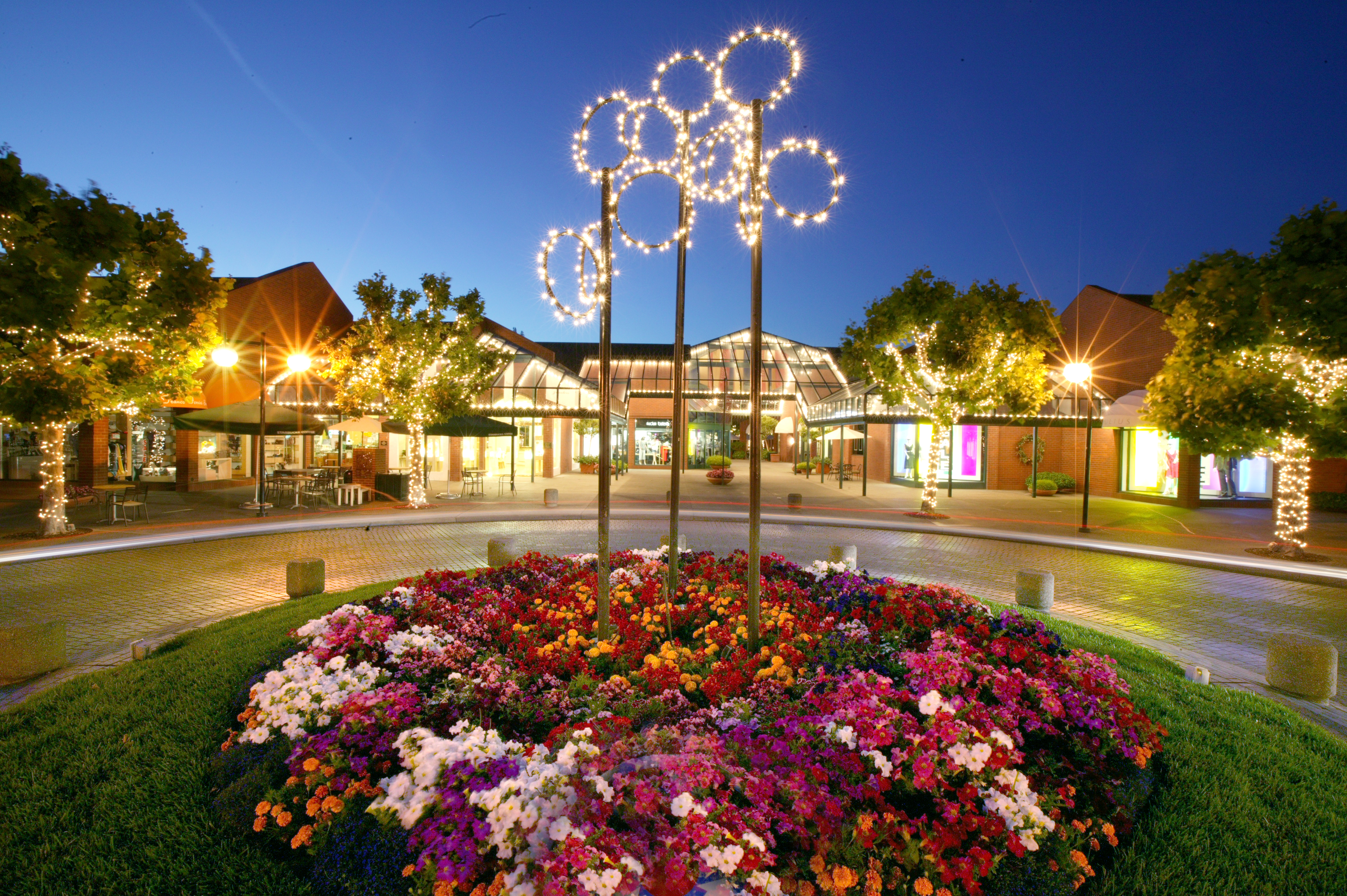 Pavillion's Shopping Center